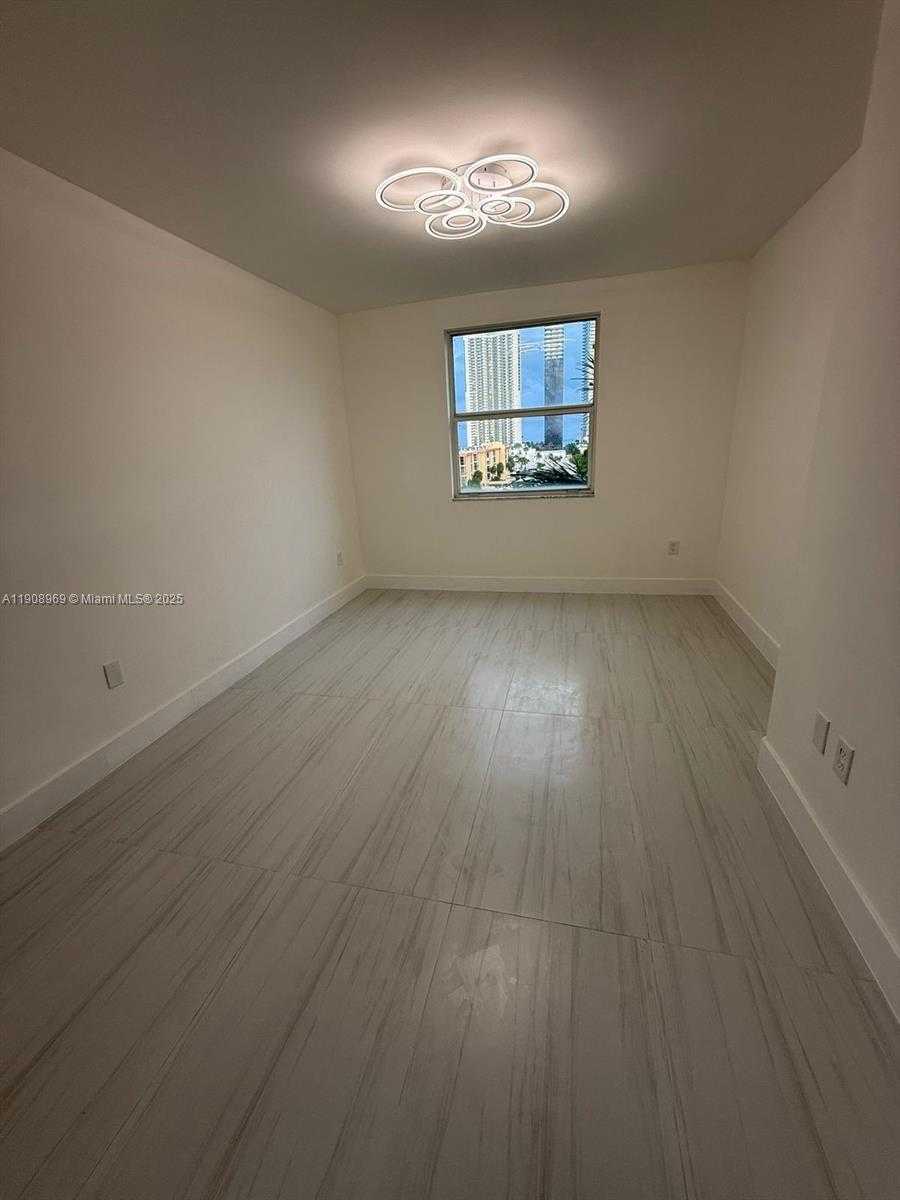 Small Image of 17100 NORTH BAY RD #1617, Sunny Isles Beach Number 15