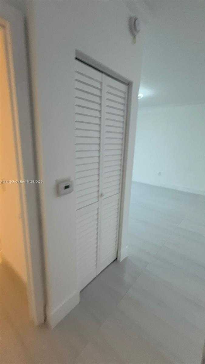 Small Image of 17100 NORTH BAY RD #1617, Sunny Isles Beach Number 17