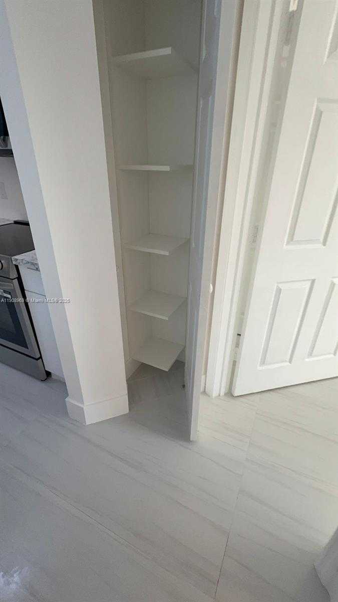 Small Image of 17100 NORTH BAY RD #1617, Sunny Isles Beach Number 9