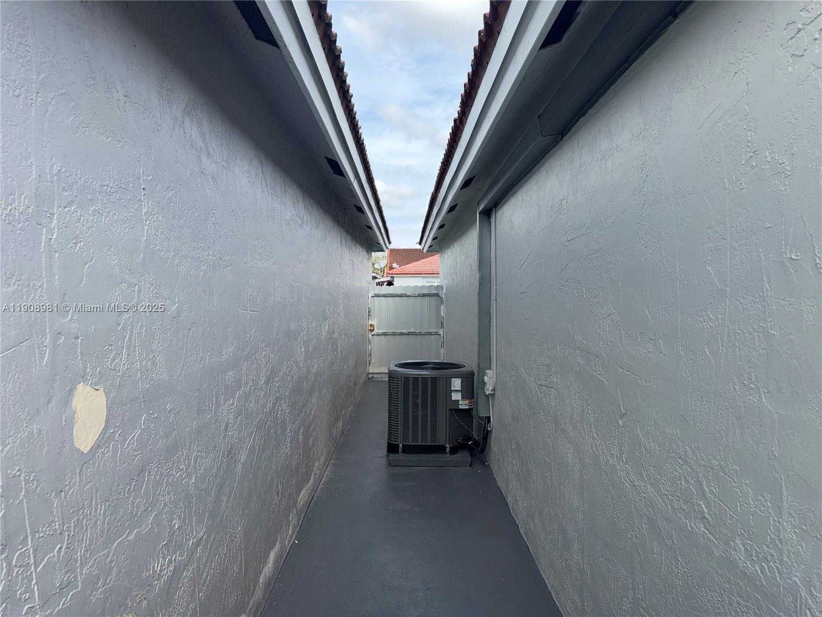 Small Image of 9104 NORTH WEST 120TH ST #143, Hialeah Gardens Number 29