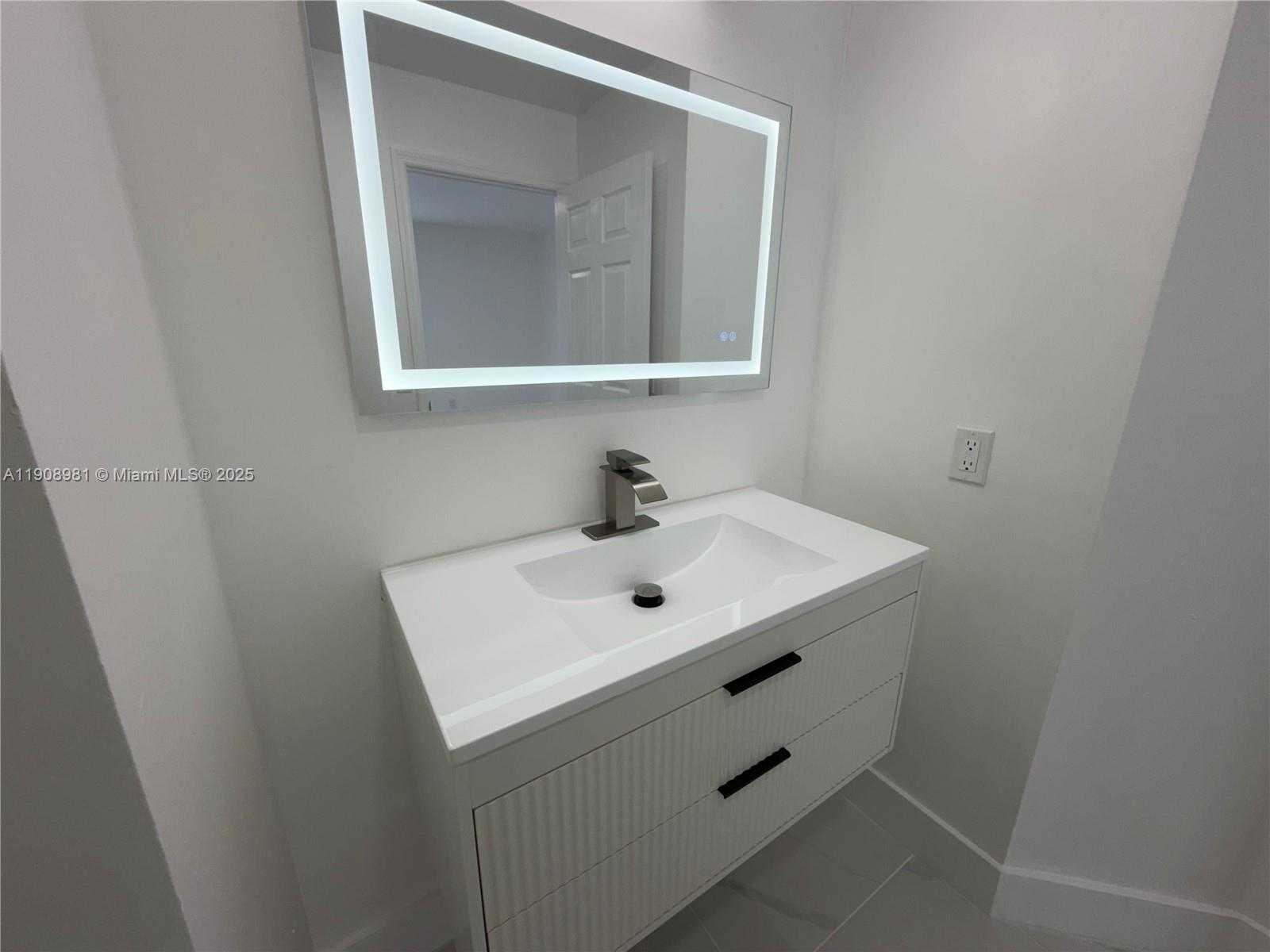 Small Image of 9104 NORTH WEST 120TH ST #143, Hialeah Gardens Number 7