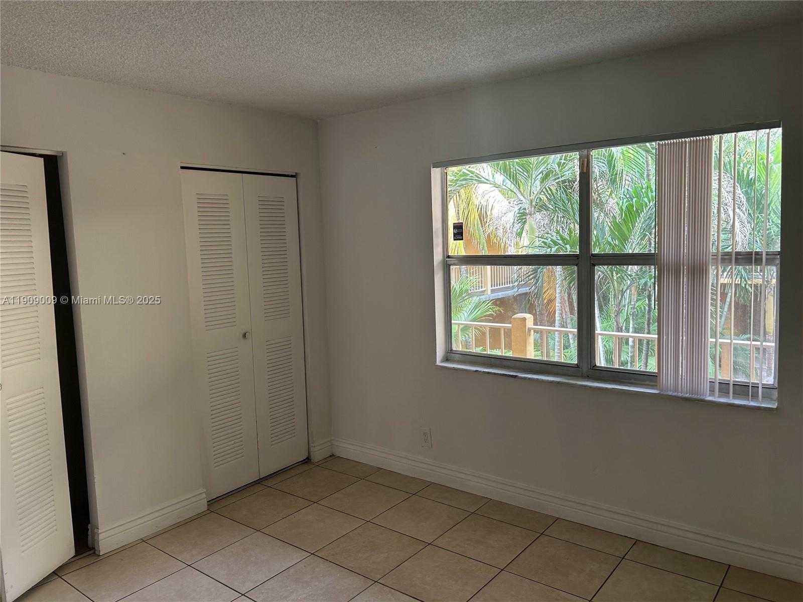 Small Image of 17911 NORTH WEST 68TH AVE #O210, Hialeah Number 12