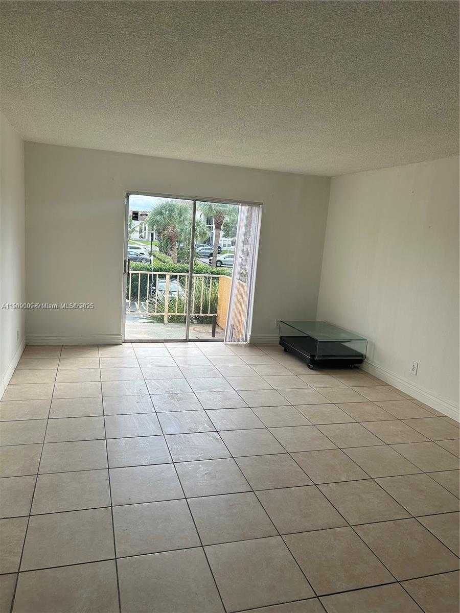 Small Image of 17911 NORTH WEST 68TH AVE #O210, Hialeah Number 14