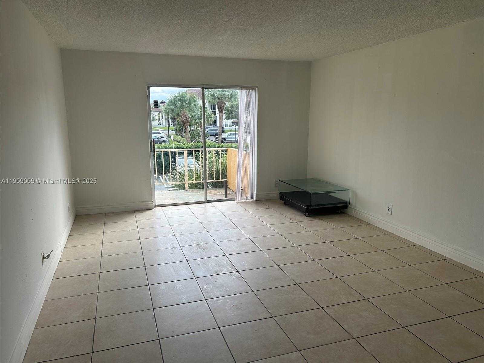 Small Image of 17911 NORTH WEST 68TH AVE #O210, Hialeah Number 15