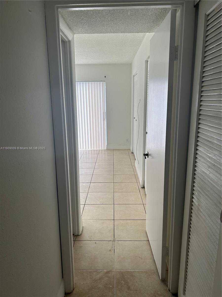 Small Image of 17911 NORTH WEST 68TH AVE #O210, Hialeah Number 22
