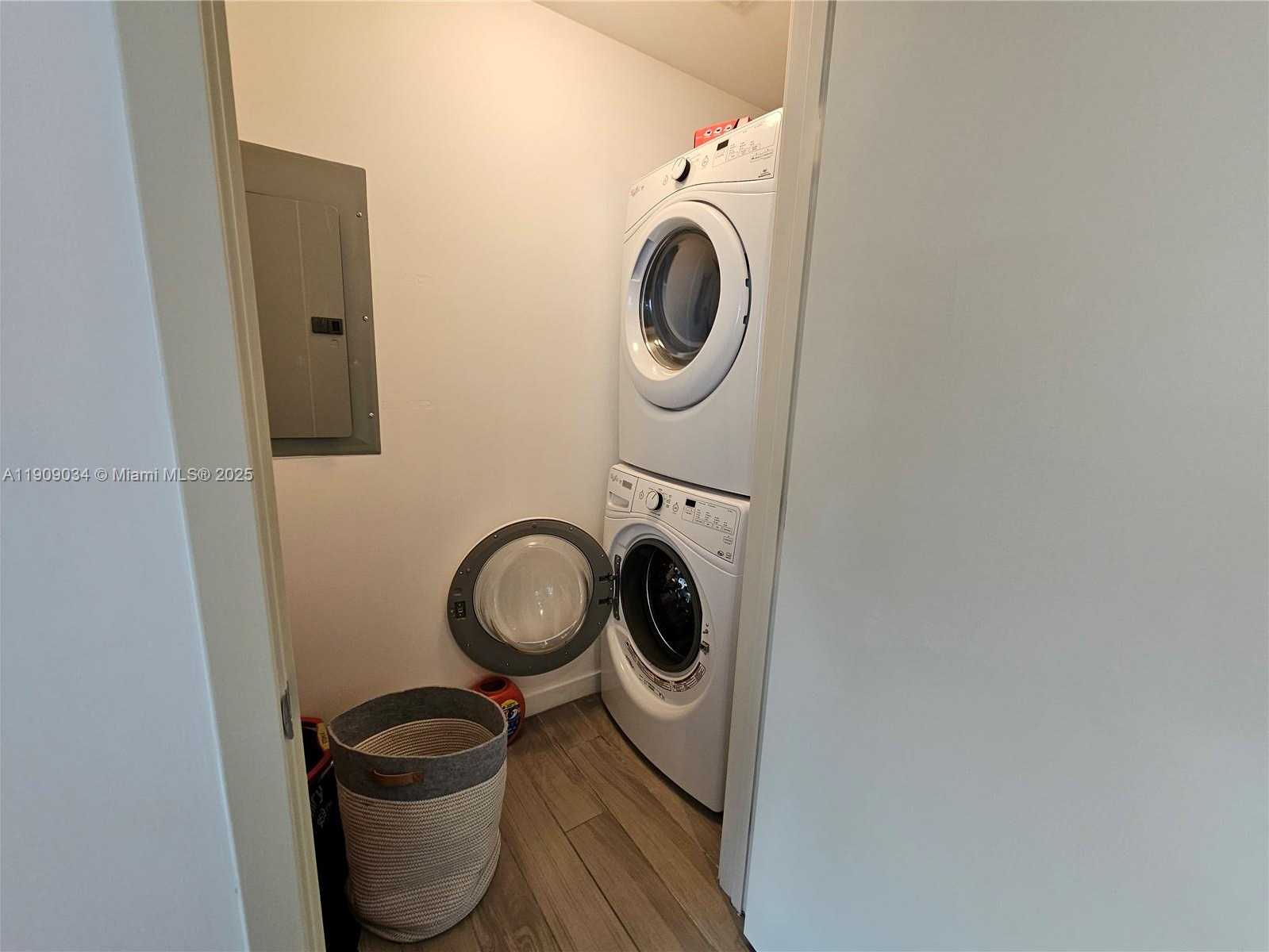 Small Image of 999 SOUTH WEST 1ST AVE #3004, Miami Number 18