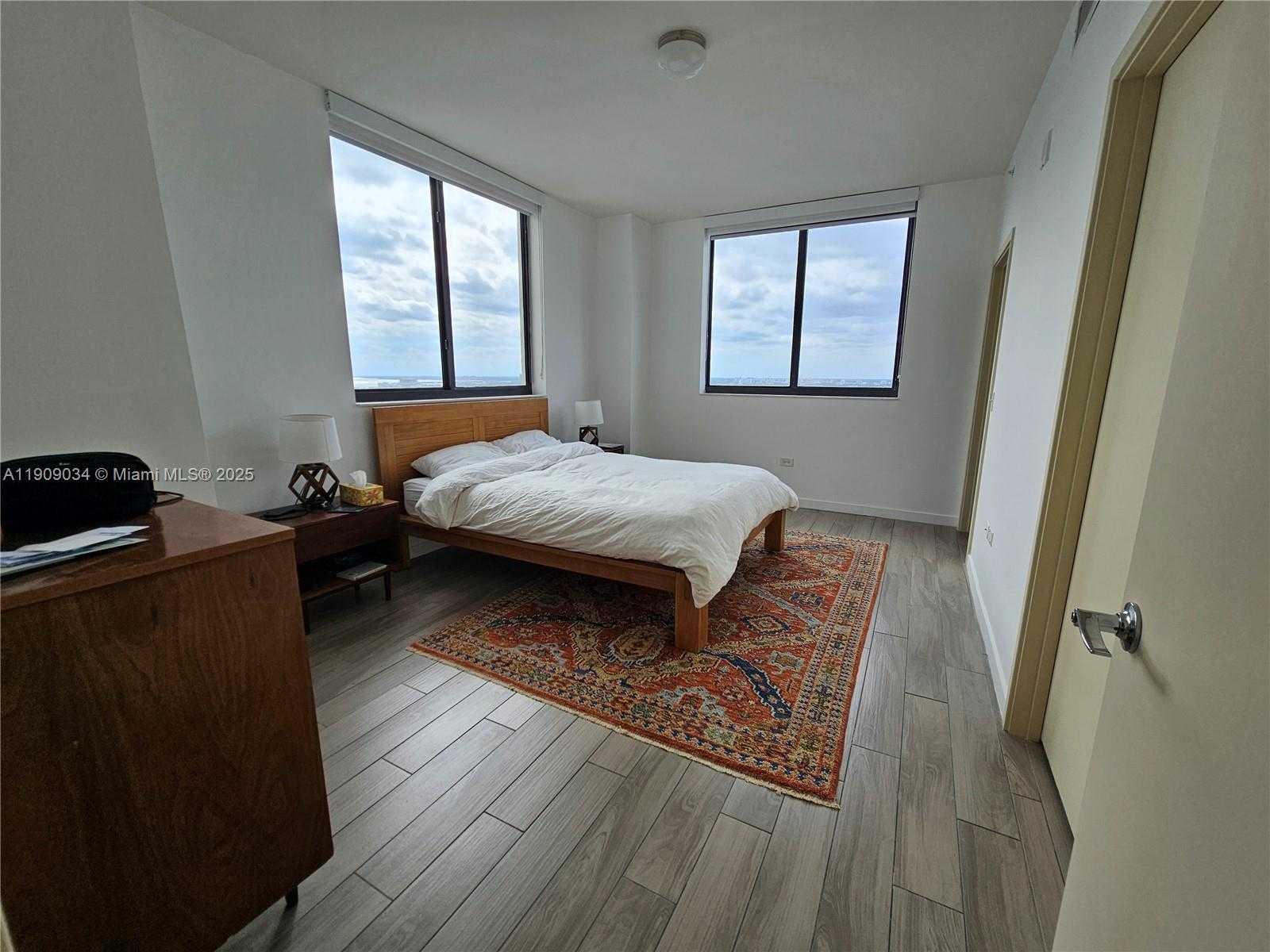 Small Image of 999 SOUTH WEST 1ST AVE #3004, Miami Number 4