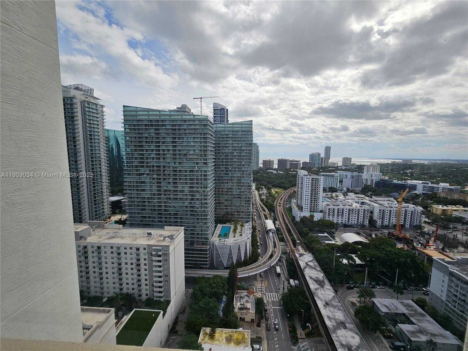 Small Image of 999 SOUTH WEST 1ST AVE #3004, Miami Number 6