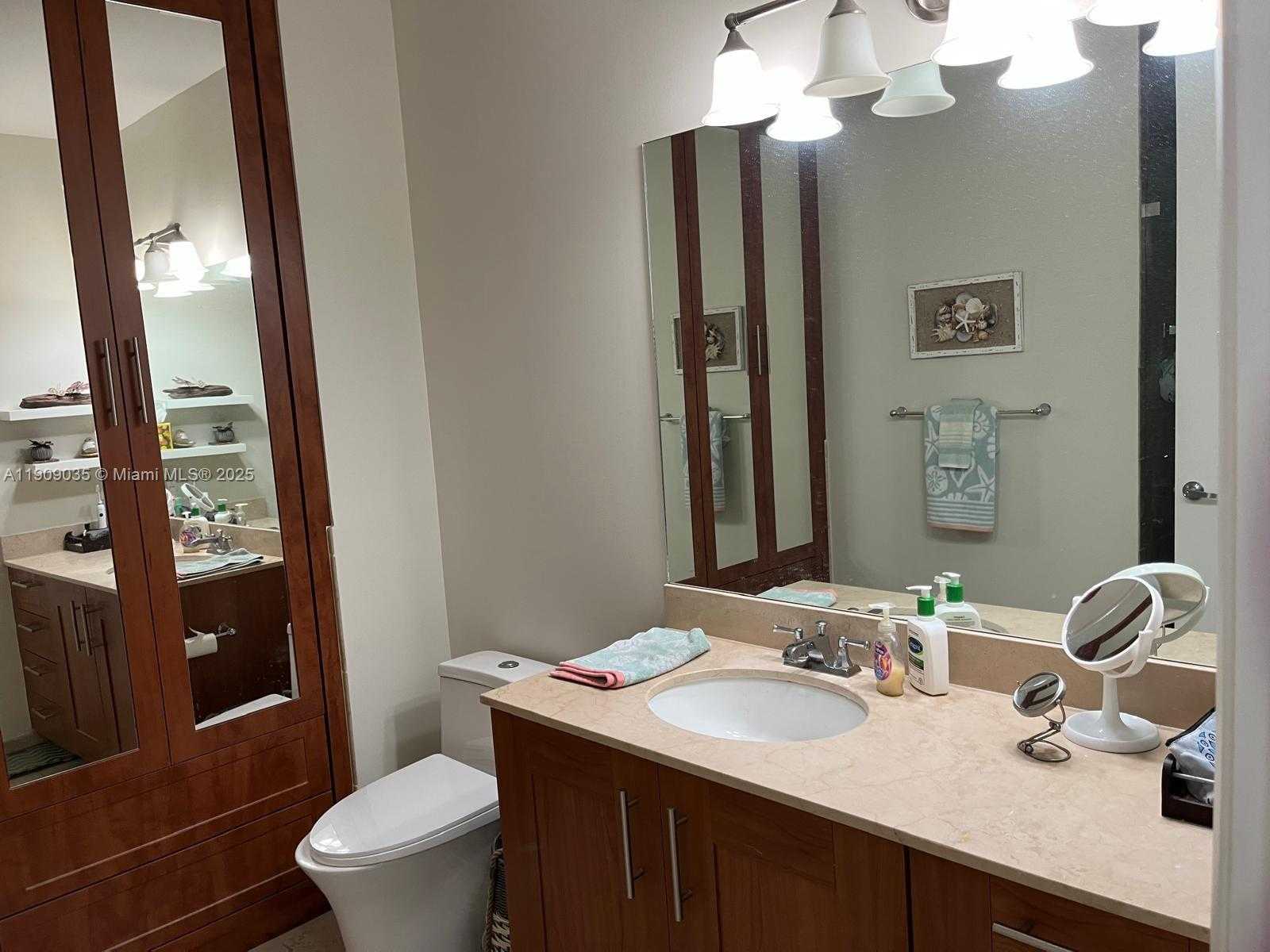 Small Image of 1300 PONCE DE LEON BLVD #1108, Coral Gables Number 12