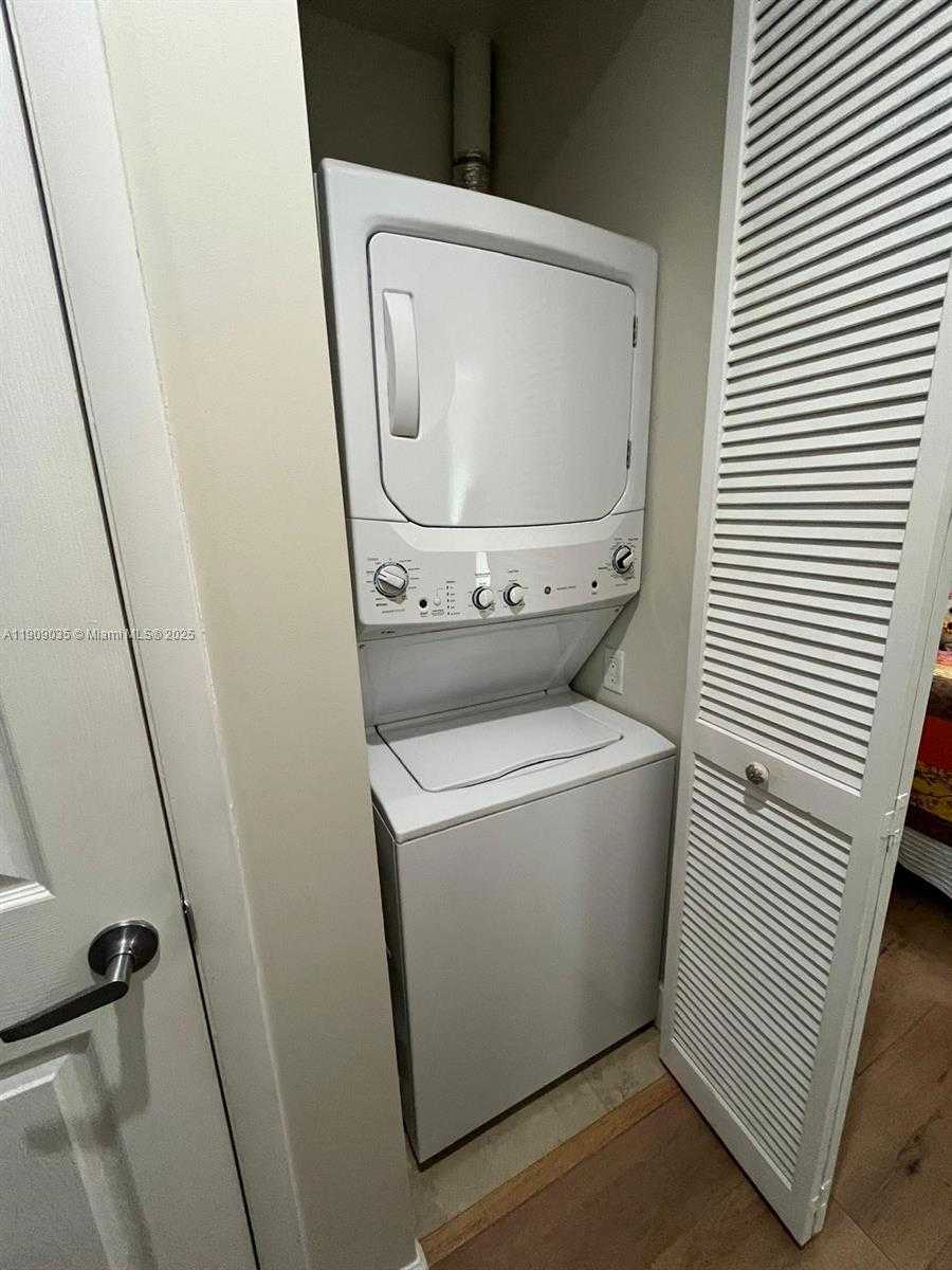 Small Image of 1300 PONCE DE LEON BLVD #1108, Coral Gables Number 24