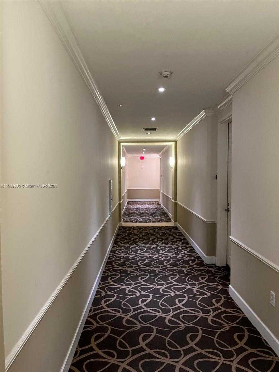 Small Image of 1300 PONCE DE LEON BLVD #1108, Coral Gables Number 9