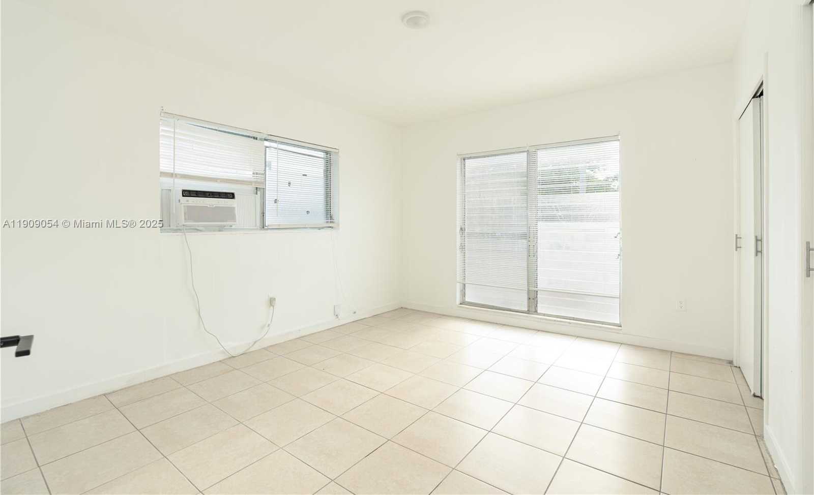 Small Image of 7311 GARY AVE #21, Miami Beach Number 5