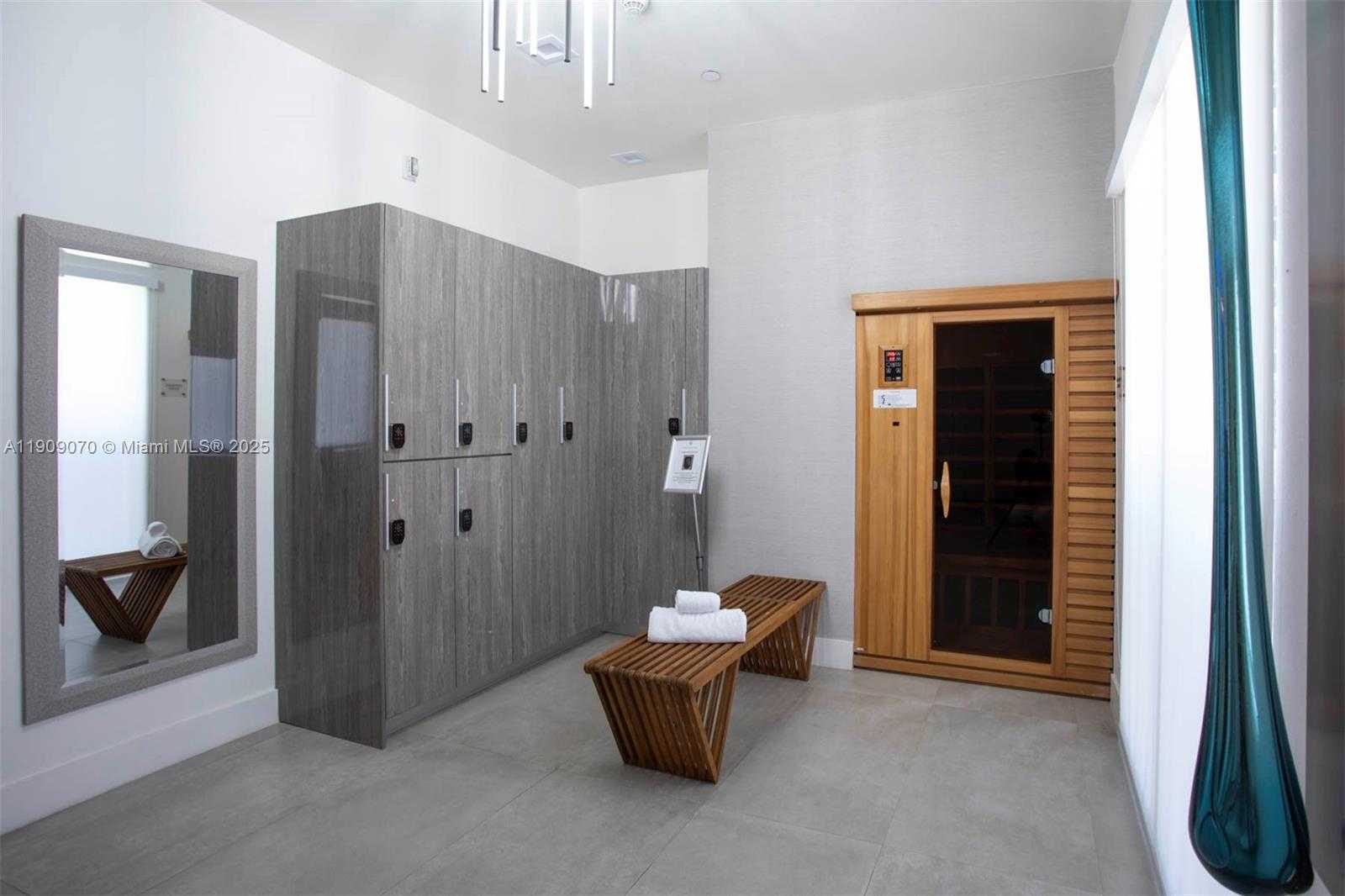 Small Image of 4775 COLLINS AVE #1903, Miami Beach Number 12