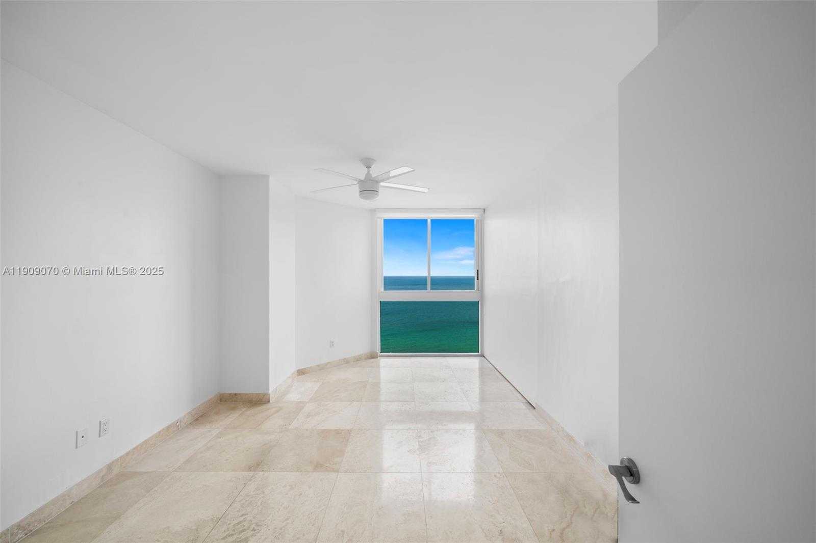 Small Image of 4775 COLLINS AVE #1903, Miami Beach Number 19