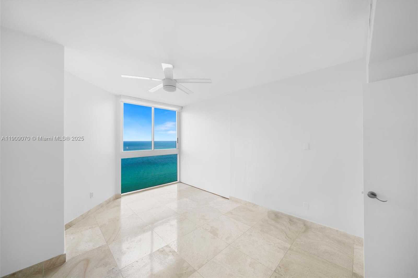 Small Image of 4775 COLLINS AVE #1903, Miami Beach Number 20