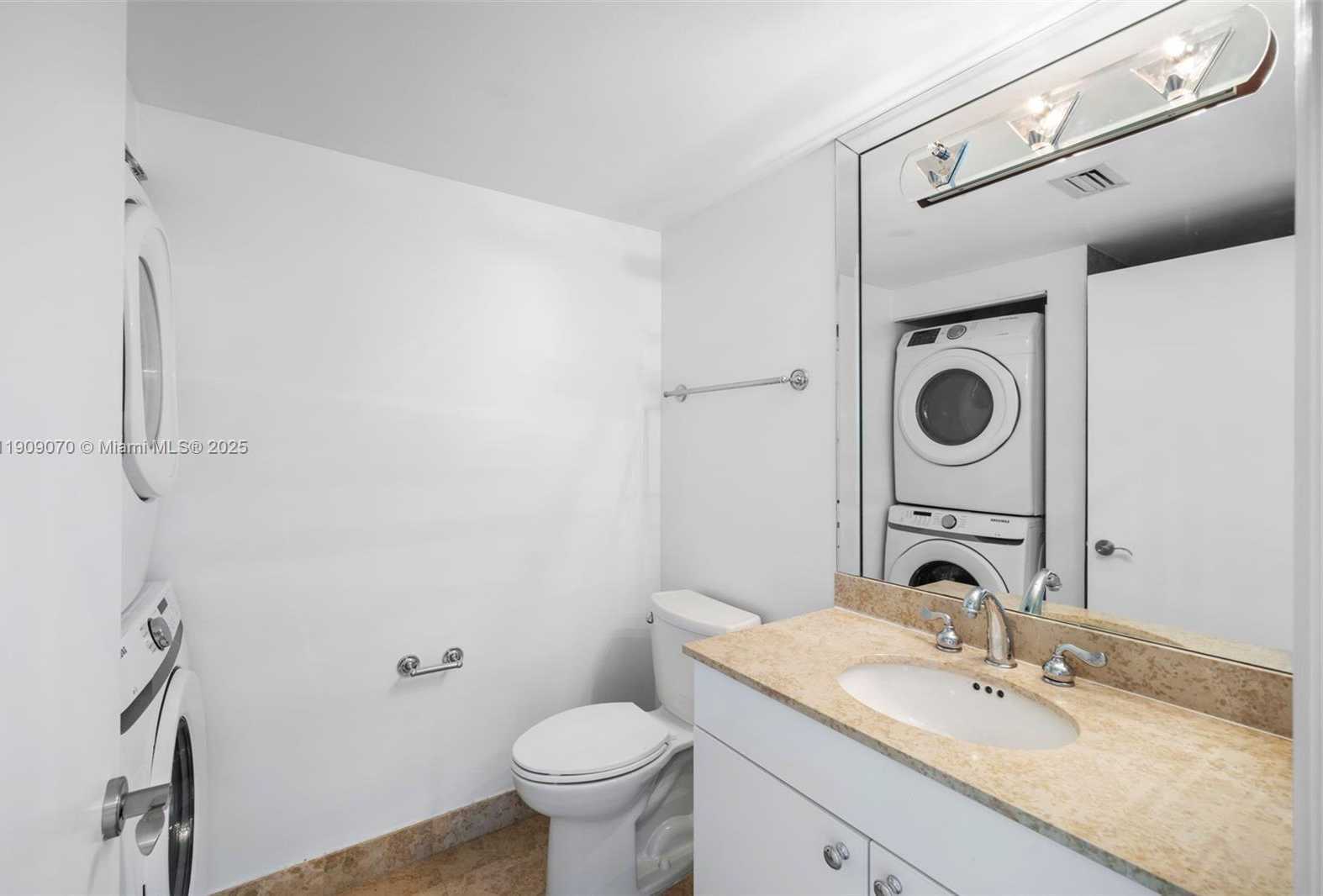 Small Image of 4775 COLLINS AVE #1903, Miami Beach Number 22