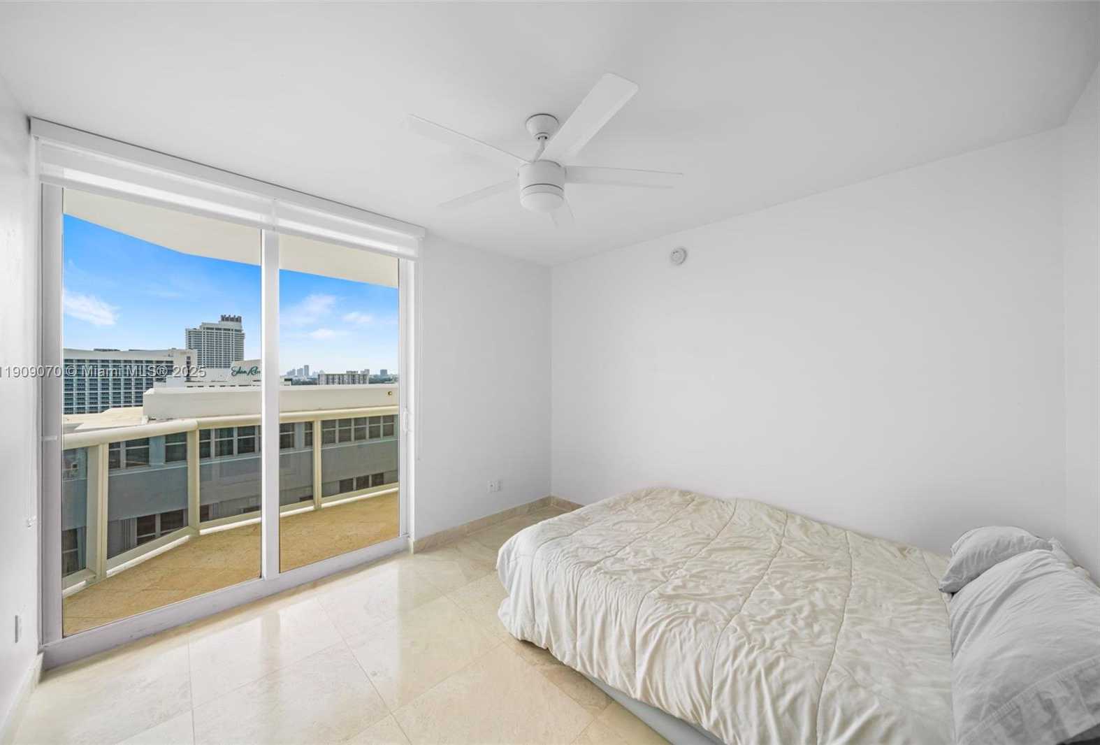Small Image of 4775 COLLINS AVE #1903, Miami Beach Number 25