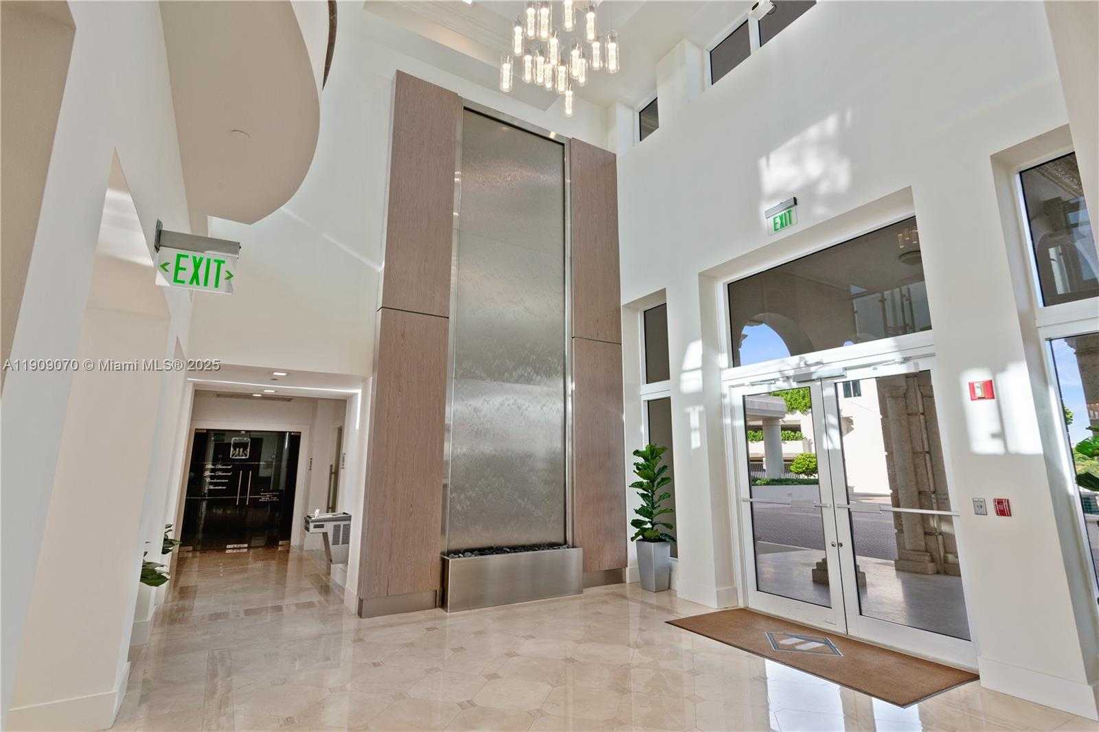Small Image of 4775 COLLINS AVE #1903, Miami Beach Number 6