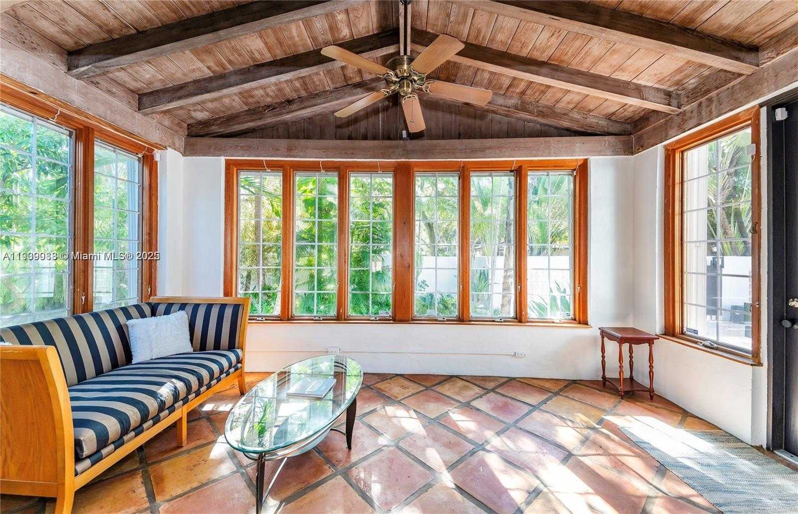 Small Image of 2379 OVERBROOK ST, Coconut Grove Number 11