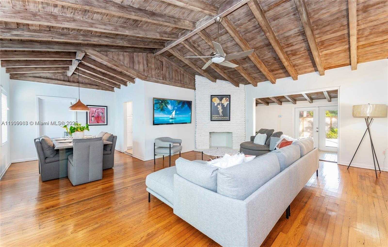 Small Image of 2379 OVERBROOK ST, Coconut Grove Number 12