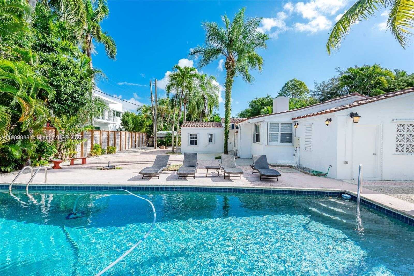 Small Image of 2379 OVERBROOK ST, Coconut Grove Number 2