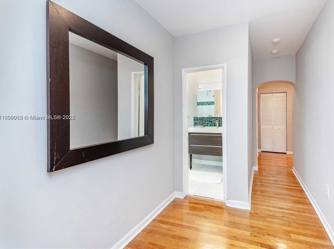 Small Image of 2379 OVERBROOK ST, Coconut Grove Number 28