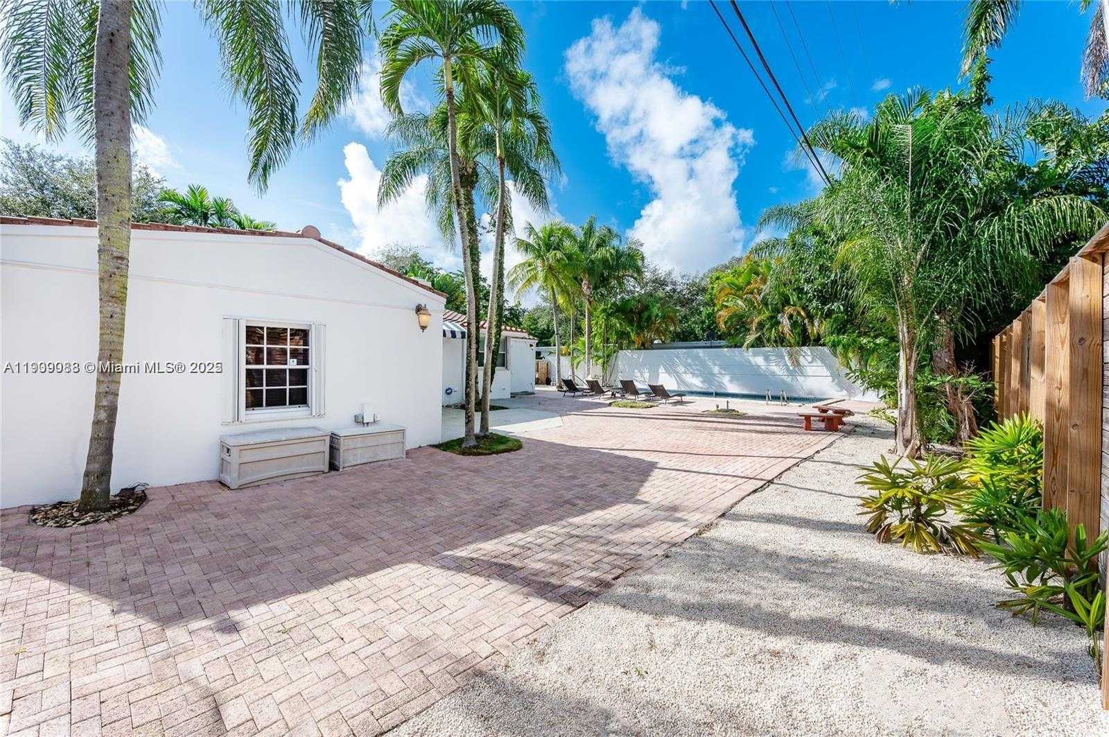 Small Image of 2379 OVERBROOK ST, Coconut Grove Number 34