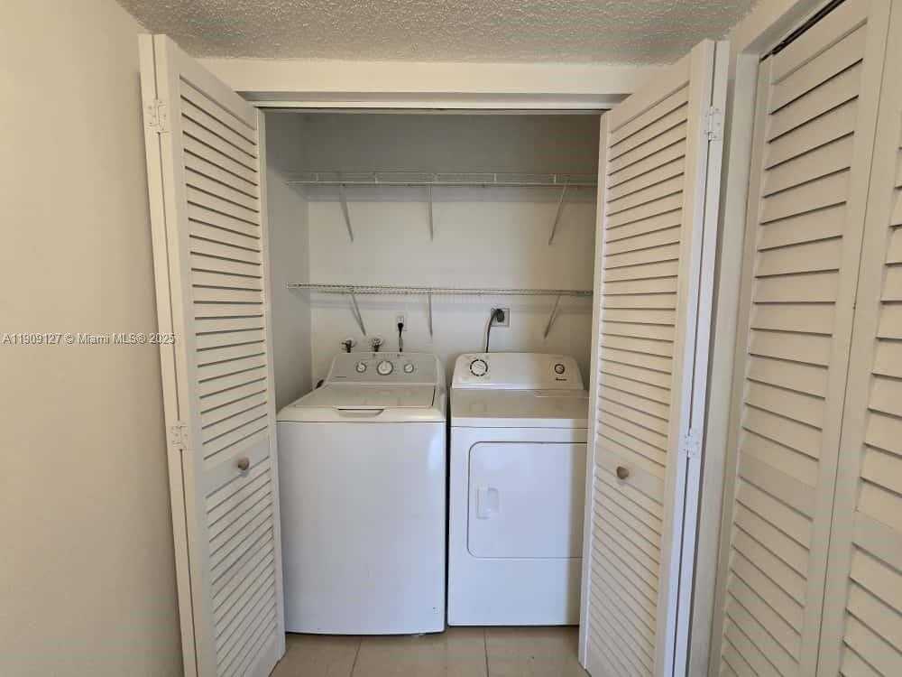 Small Image of 9351 FONTAINEBLEAU BLVD #B416, Miami Number 7