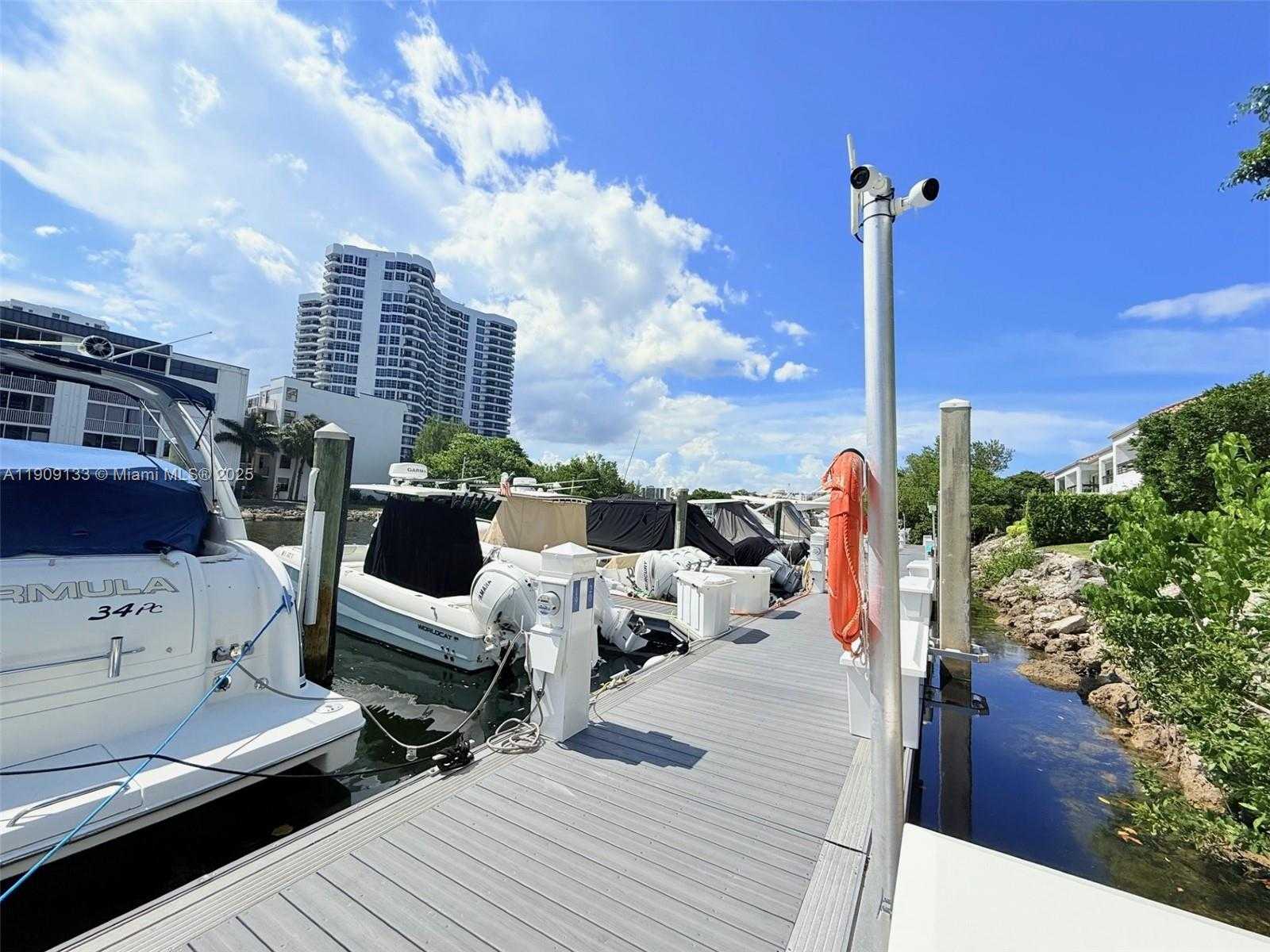 Small Image of 3530 MYSTIC POINTE DR #1204, Aventura Number 10