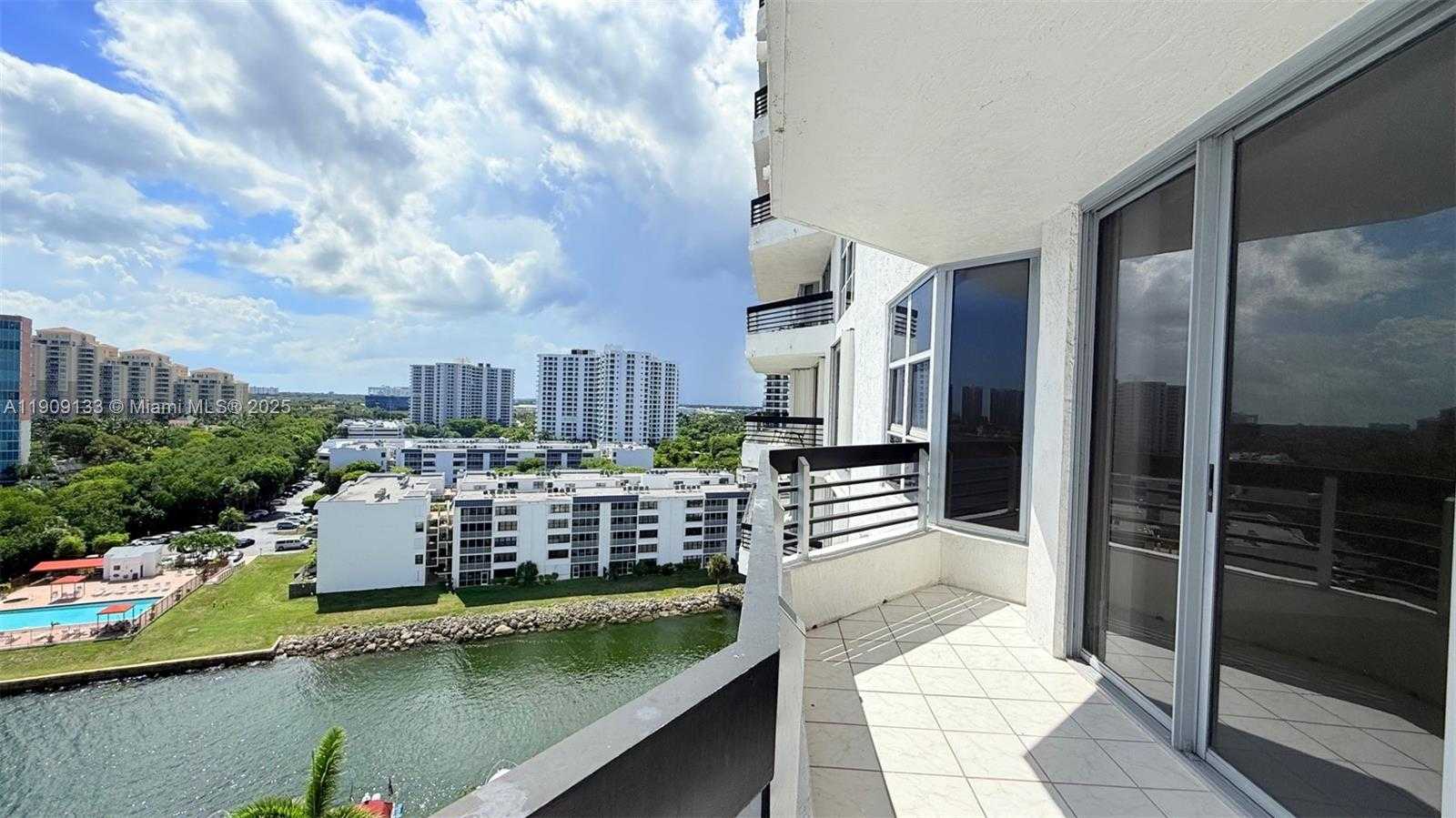 Small Image of 3530 MYSTIC POINTE DR #1204, Aventura Number 12