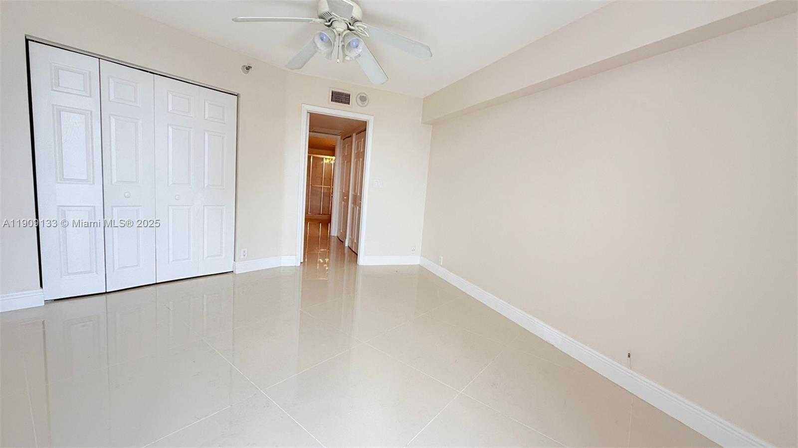 Small Image of 3530 MYSTIC POINTE DR #1204, Aventura Number 2