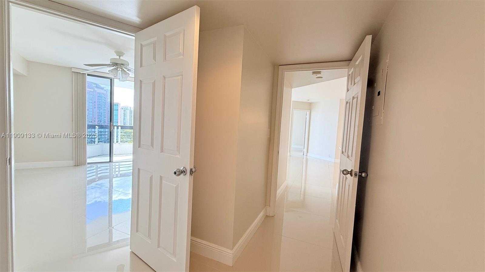 Small Image of 3530 MYSTIC POINTE DR #1204, Aventura Number 7