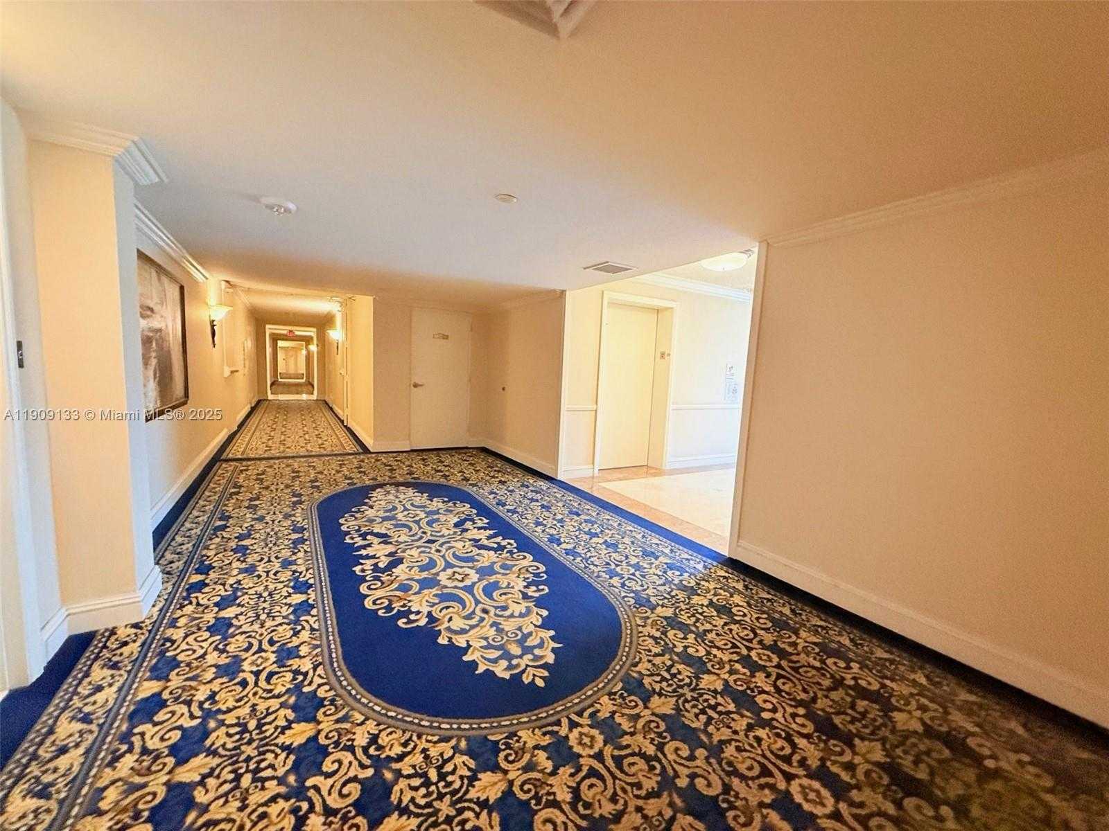 Small Image of 3530 MYSTIC POINTE DR #1204, Aventura Number 9