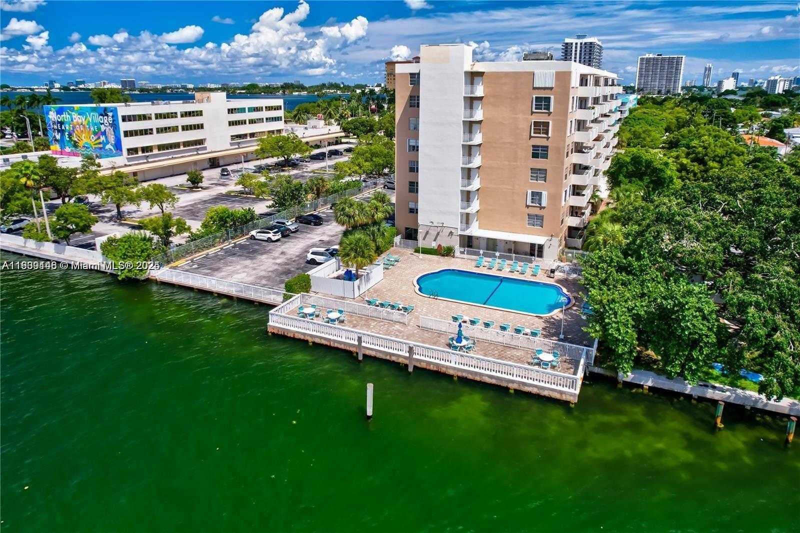 Small Image of 1455 NORTH TREASURE DR #3R, North Bay Village Number 18