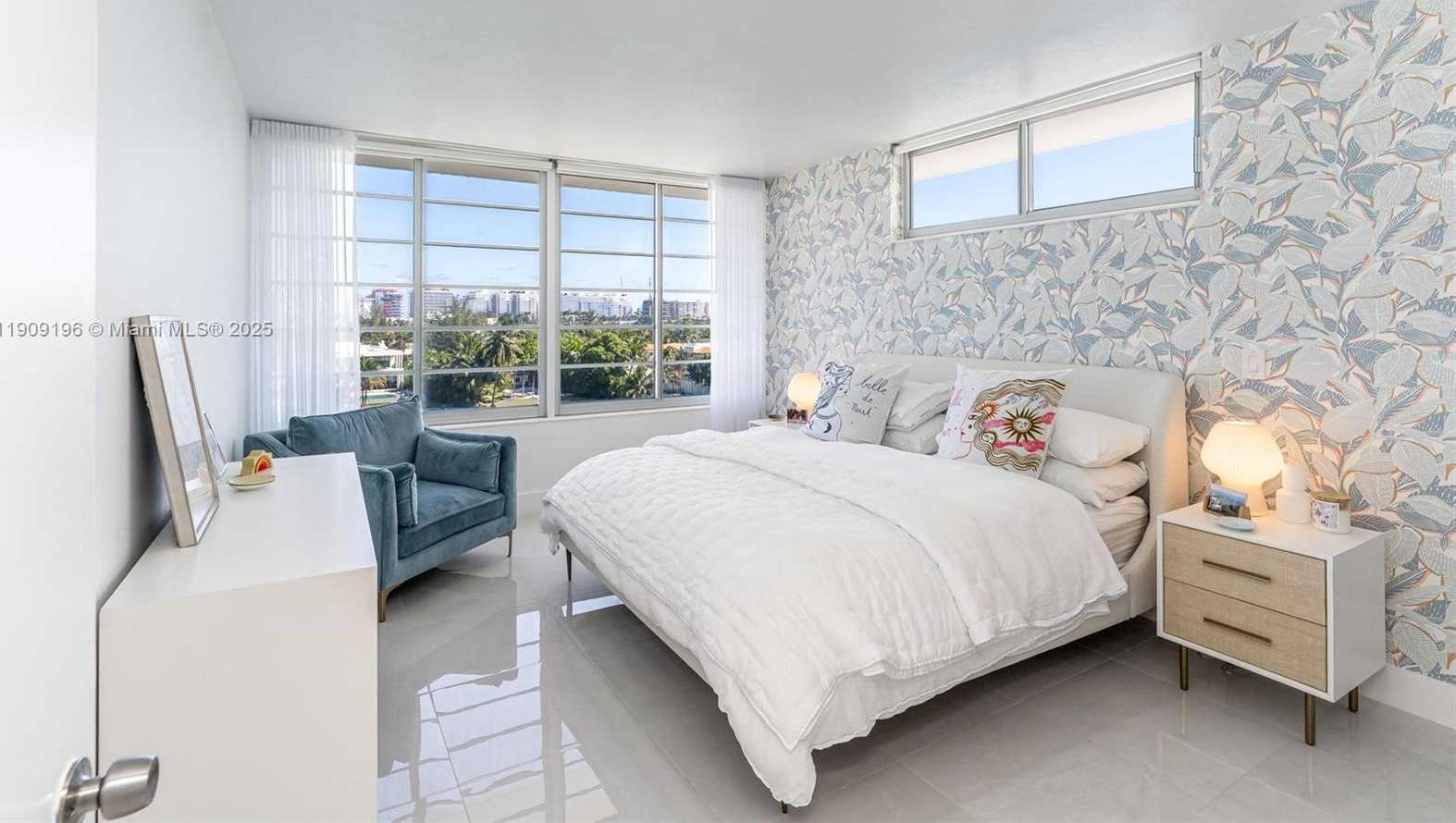 Small Image of 9101 EAST BAY HARBOR DR #606, Bay Harbor Islands Number 19