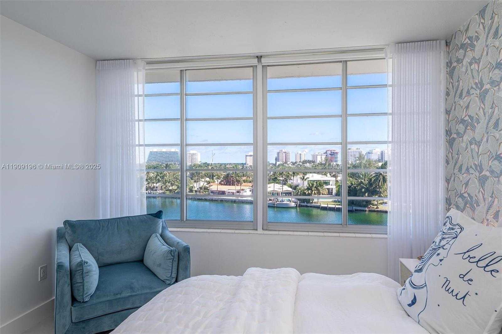 Small Image of 9101 EAST BAY HARBOR DR #606, Bay Harbor Islands Number 20