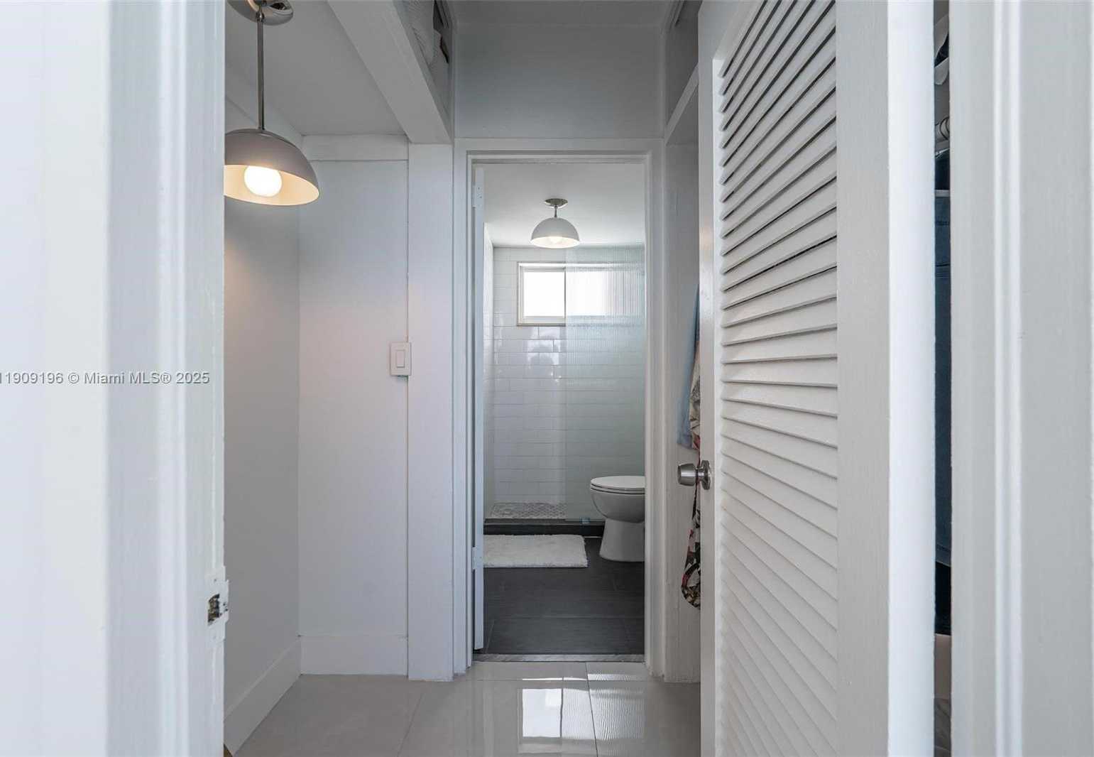 Small Image of 9101 EAST BAY HARBOR DR #606, Bay Harbor Islands Number 21