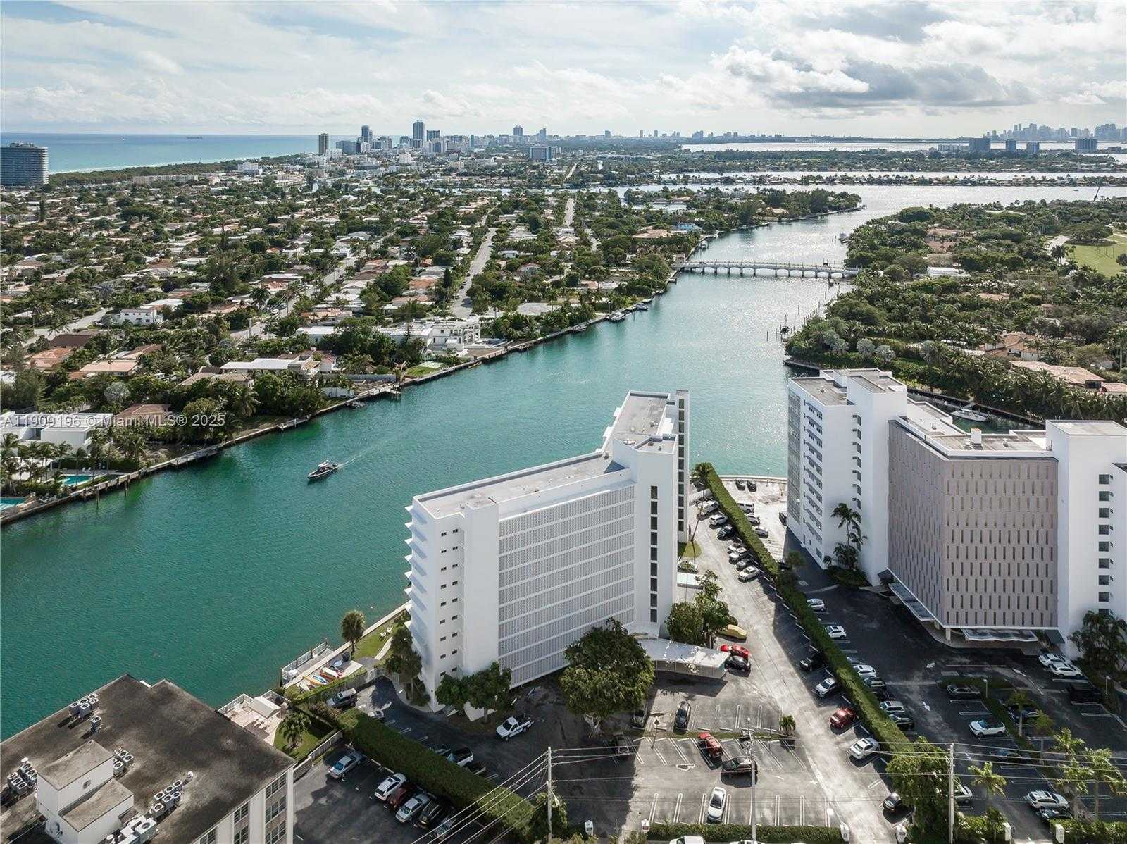 Small Image of 9101 EAST BAY HARBOR DR #606, Bay Harbor Islands Number 3