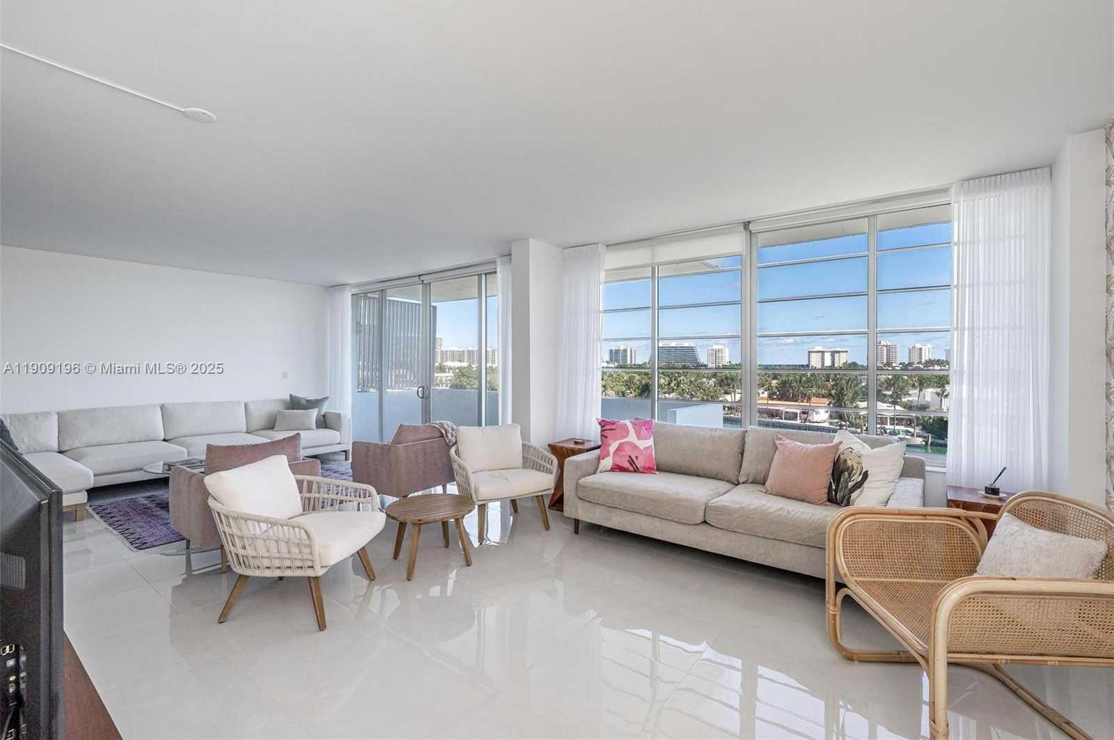 Small Image of 9101 EAST BAY HARBOR DR #606, Bay Harbor Islands Number 8