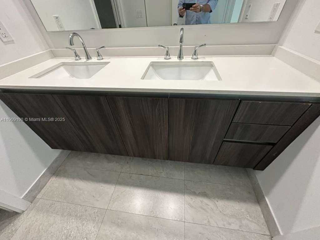 Small Image of 488 NORTH EAST 18TH ST #2004, Miami Number 8