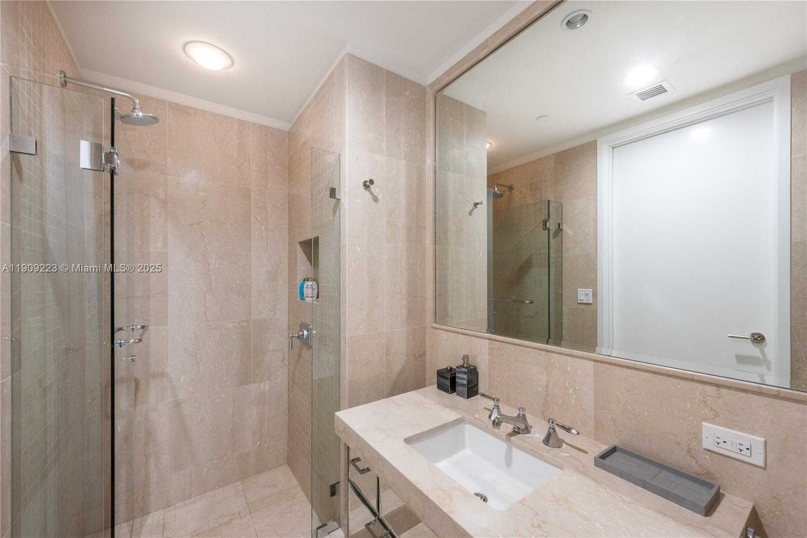 Small Image of 17475 COLLINS AVE #701, Sunny Isles Beach Number 24