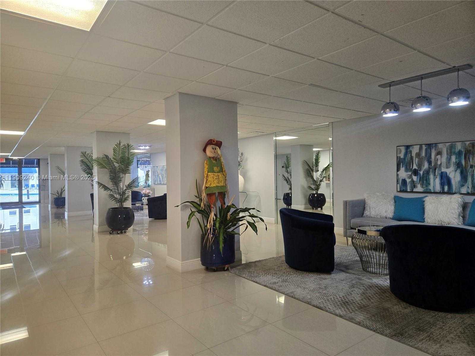 Small Image of 1600 SOUTH OCEAN DR #4I, Hollywood Number 14