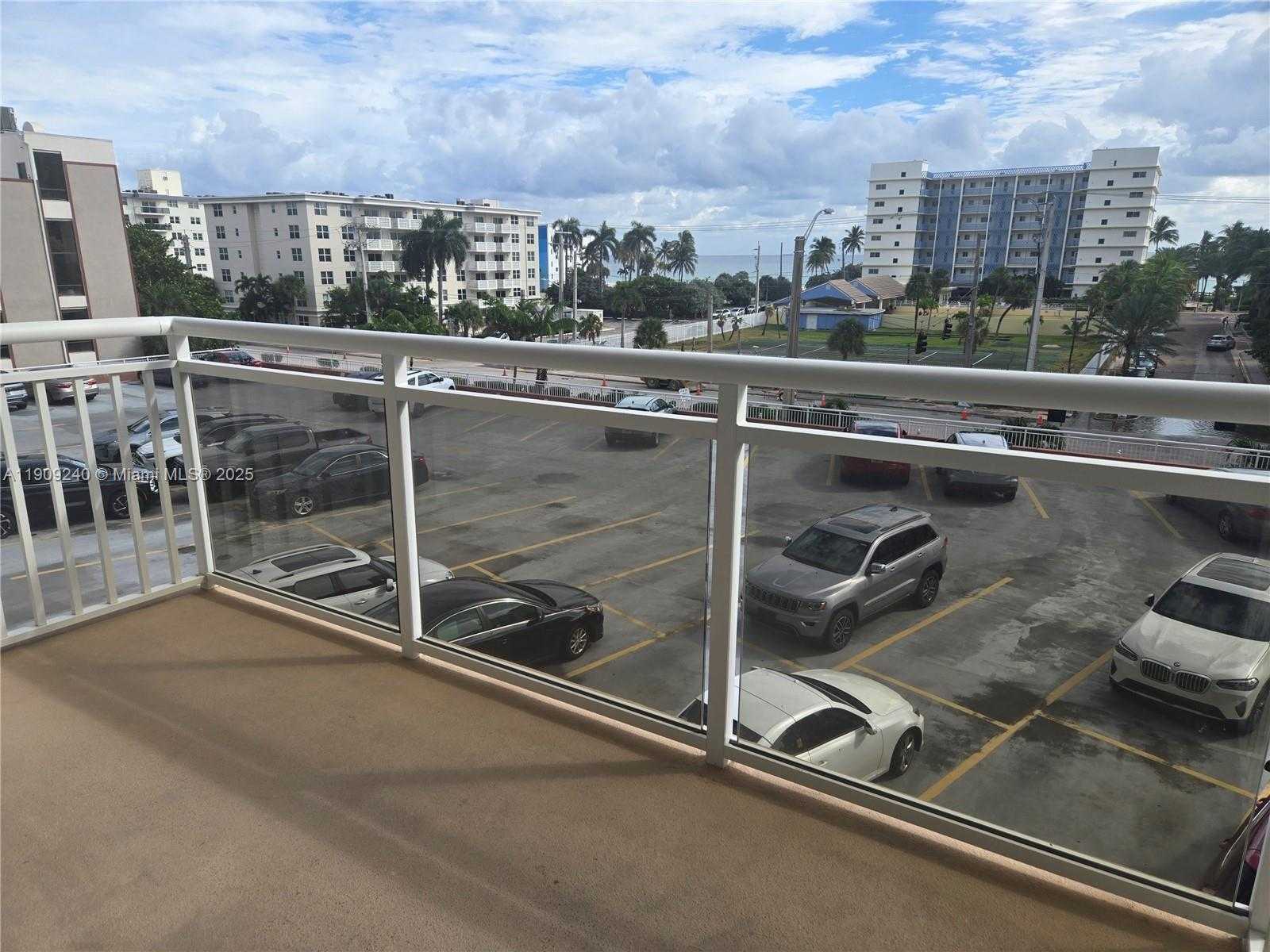 Small Image of 1600 SOUTH OCEAN DR #4I, Hollywood Number 18