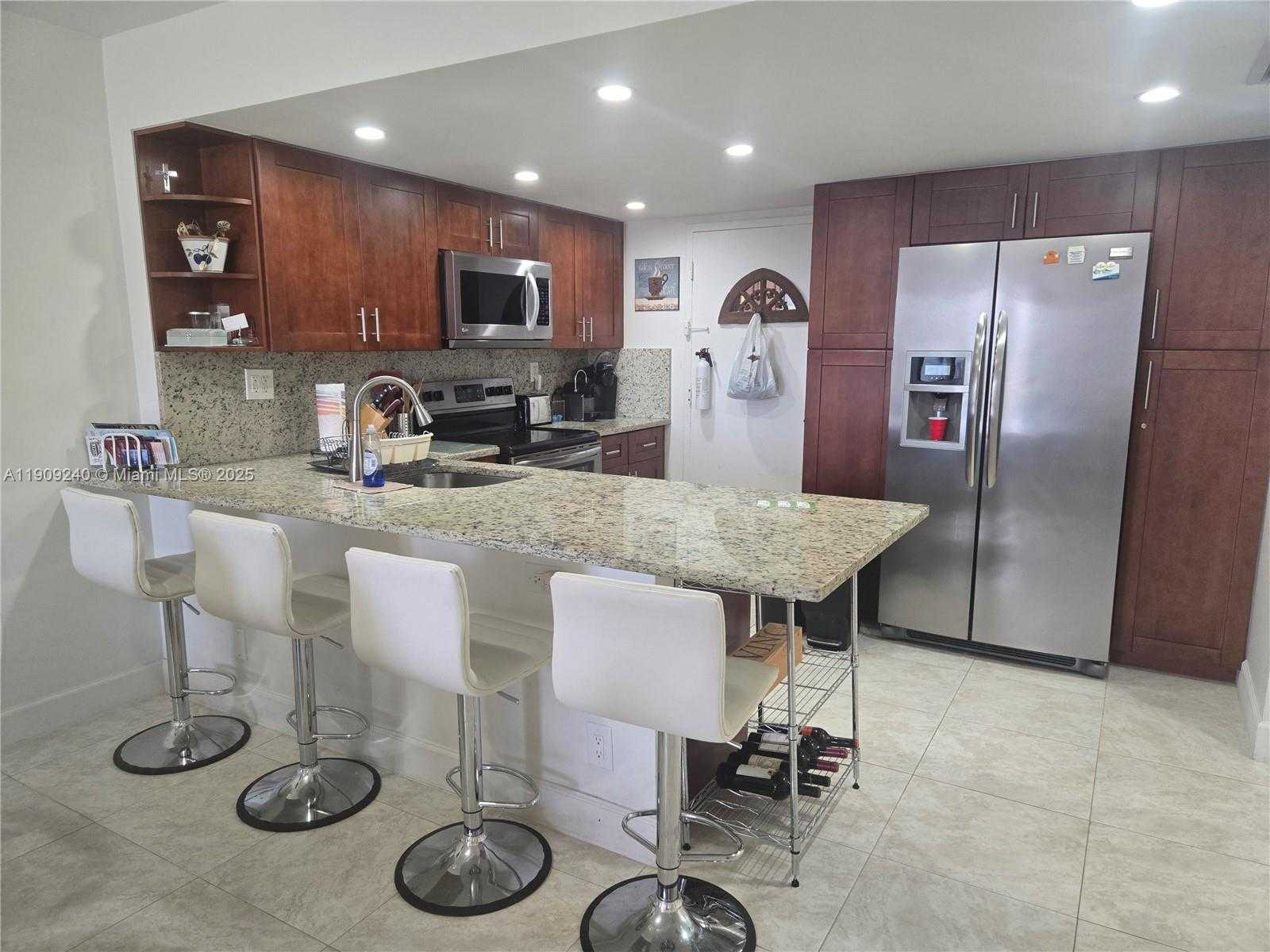 Small Image of 1600 SOUTH OCEAN DR #4I, Hollywood Number 23