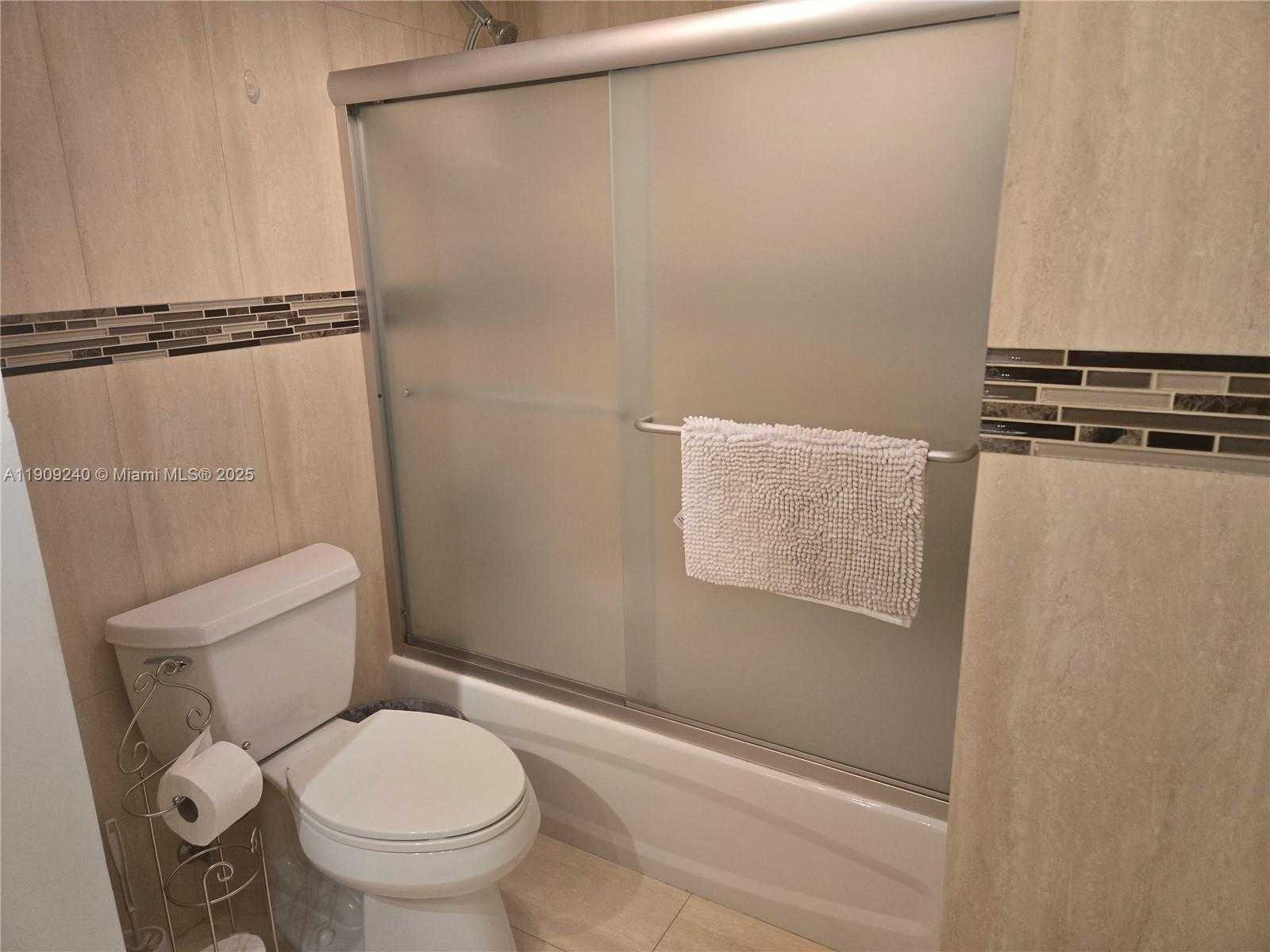 Small Image of 1600 SOUTH OCEAN DR #4I, Hollywood Number 27