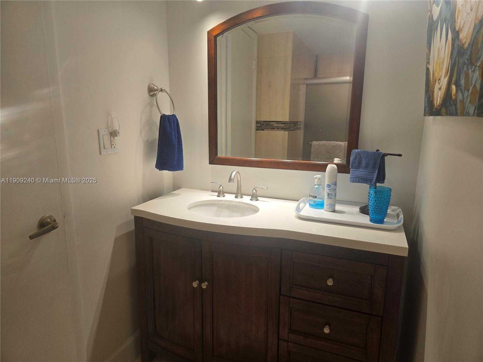 Small Image of 1600 SOUTH OCEAN DR #4I, Hollywood Number 28