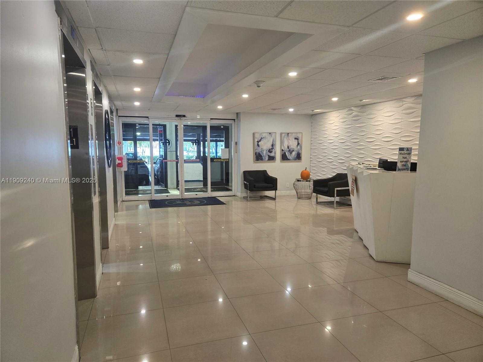 Small Image of 1600 SOUTH OCEAN DR #4I, Hollywood Number 6