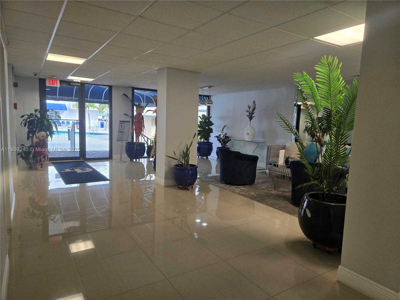 Small Image of 1600 SOUTH OCEAN DR #4I, Hollywood Number 8