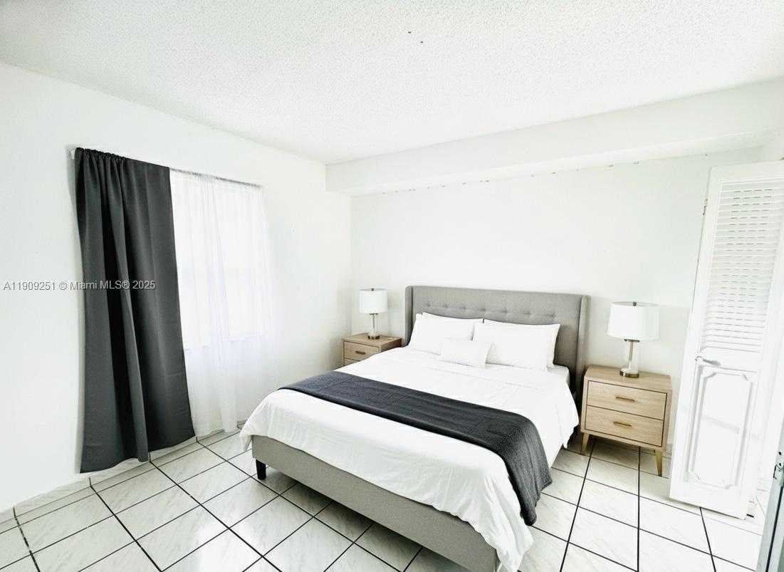Small Image of 1750 WEST 46TH ST #535, Hialeah Number 10