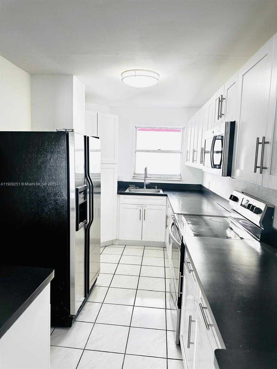Small Image of 1750 WEST 46TH ST #535, Hialeah Number 16